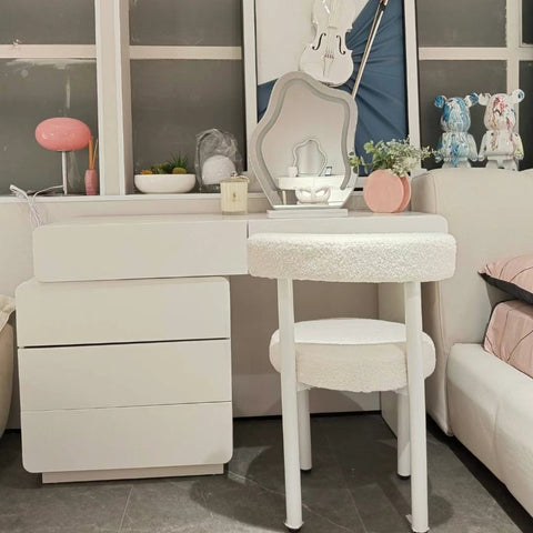 Three-bucket dresser with mirror
