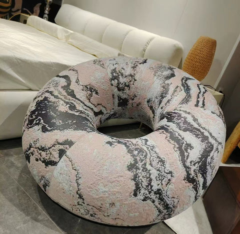 Doughnut chair