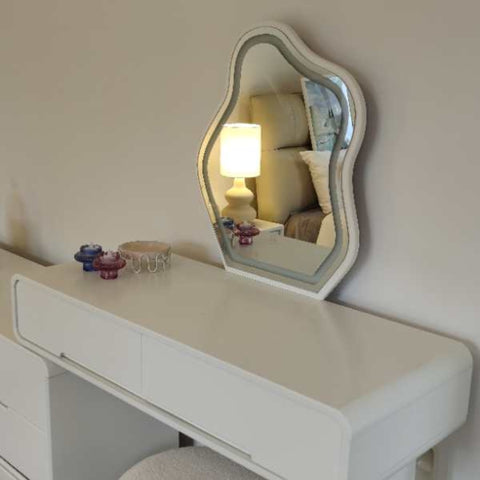 Three-bucket dresser with mirror