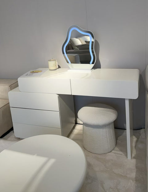 Three-bucket dresser with mirror
