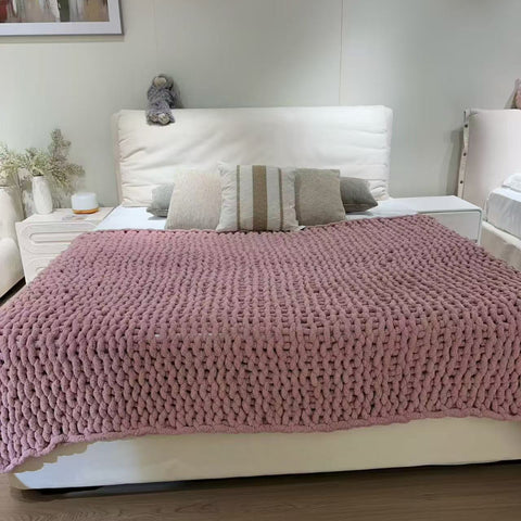 Creamy Pillow Bed