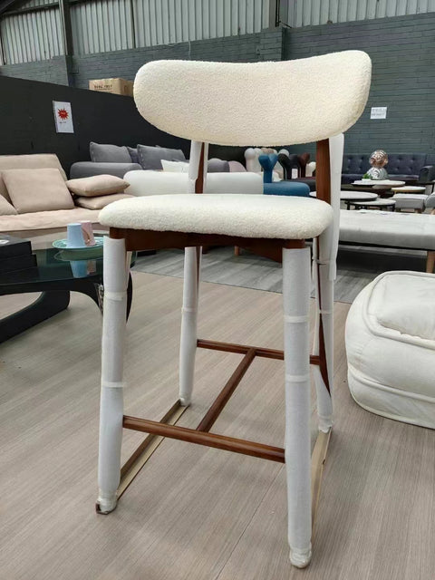 Bar stool