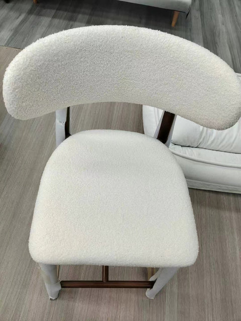 Bar stool