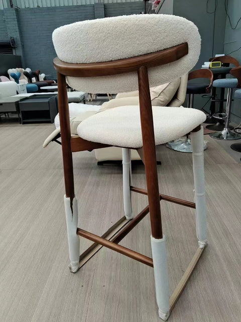 Bar stool
