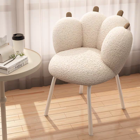 Cat paw chair