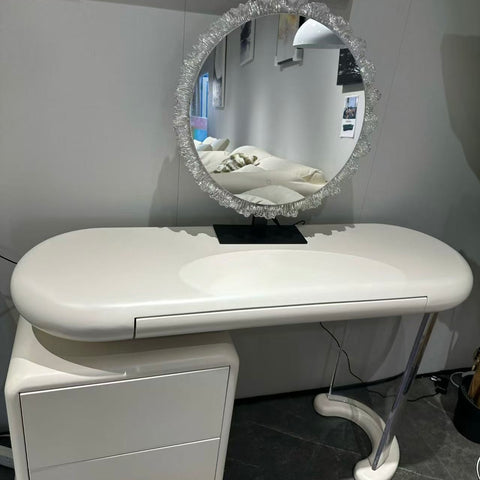 Italian-style lightweight luxury vanity