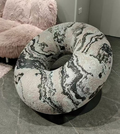 Doughnut chair