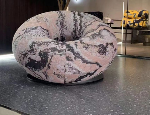 Doughnut chair