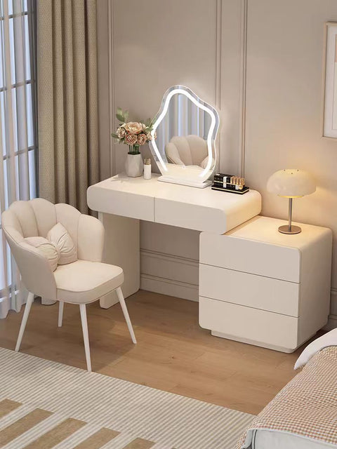 Three-bucket dresser with mirror