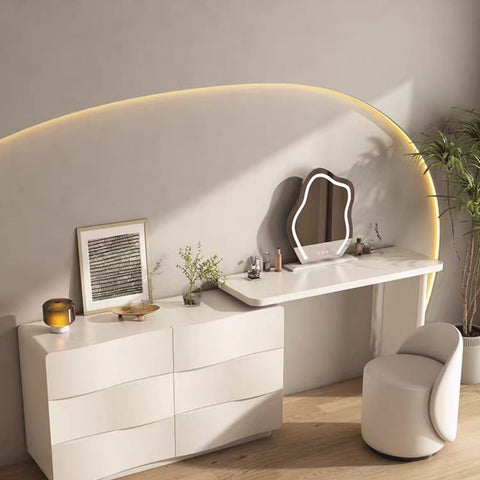 French dressing table