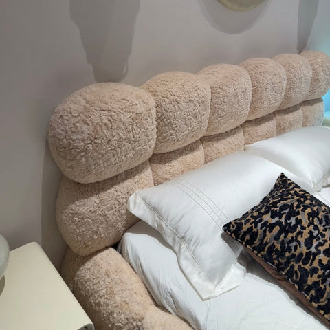 Italian lamb fur puff bed