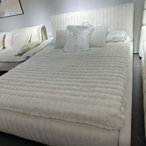 Vertical-striped bed